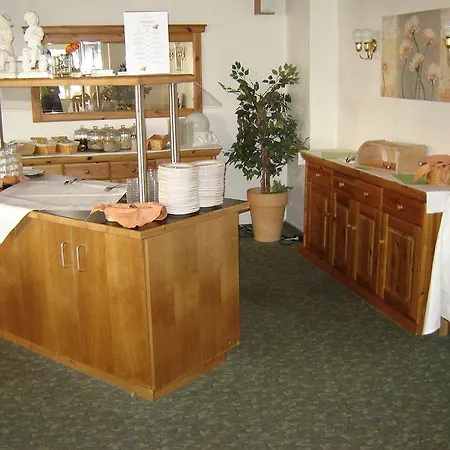 Gaestehaus Edelweiss 3*